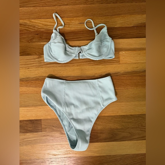 White Fox x Sarah’s Day Swim - Picture 2 of 2